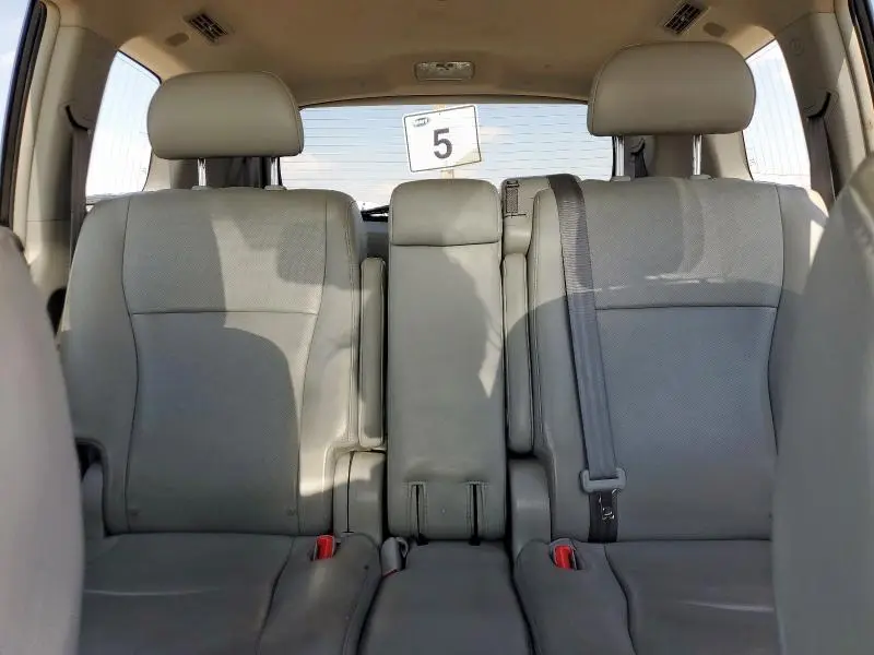 2011 TOYOTA HIGHLANDER LIMITED  