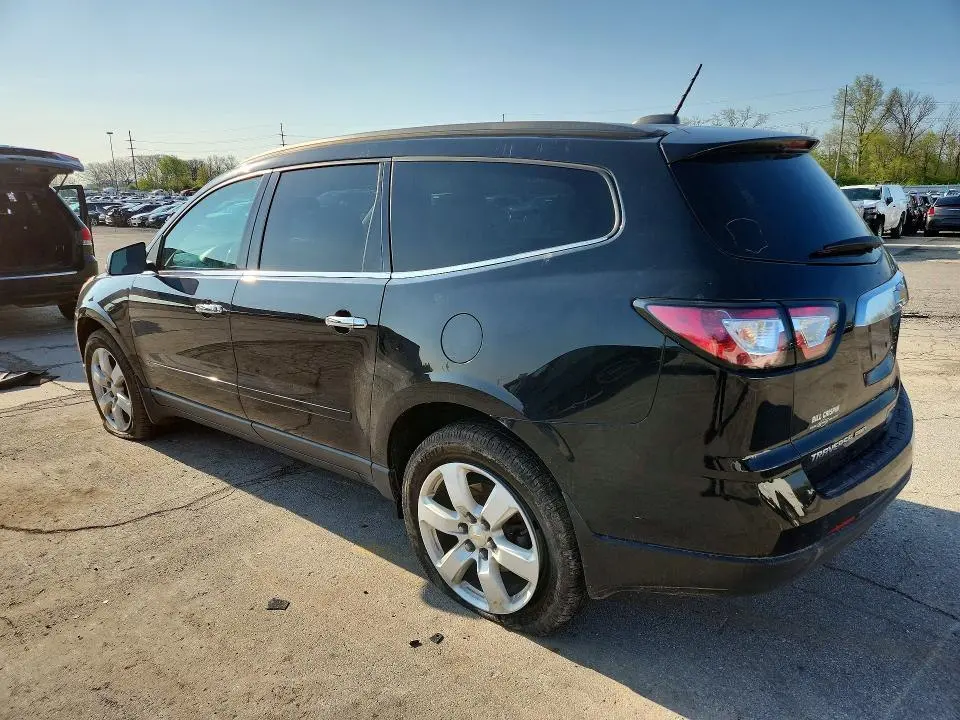 2017 CHEVROLET TRAVERSE LT  