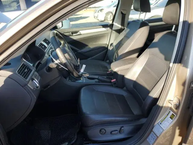 2015 VOLKSWAGEN PASSAT S  