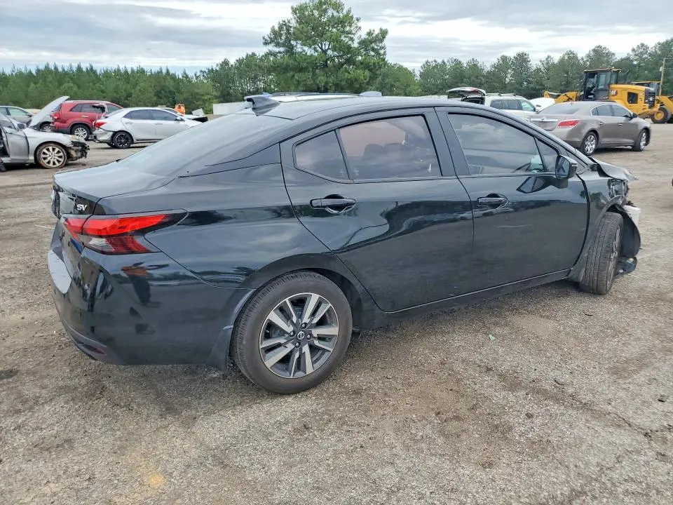 2021 NISSAN VERSA SV  