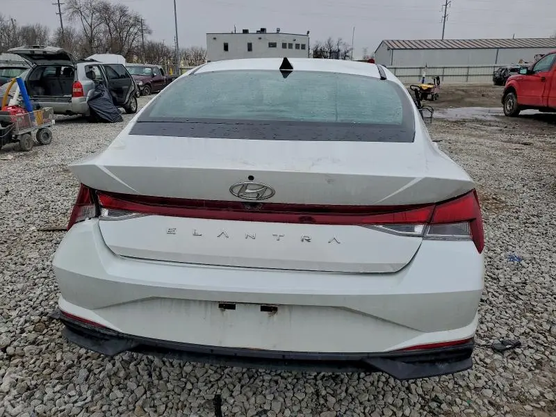 2023 HYUNDAI ELANTRA SEL  