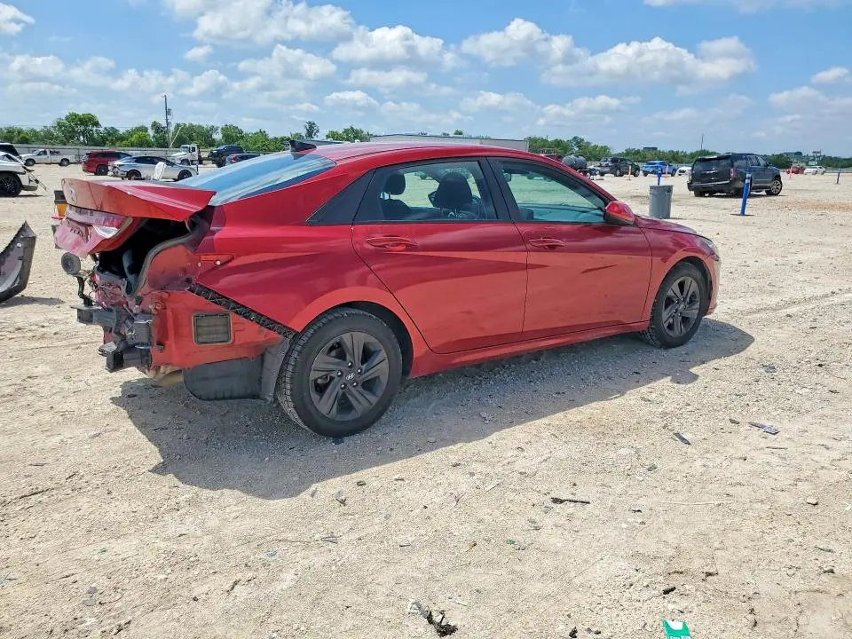 2021 HYUNDAI ELANTRA SEL  