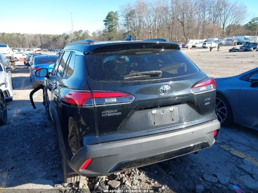 2024 TOYOTA COROLLA CROSS XLE