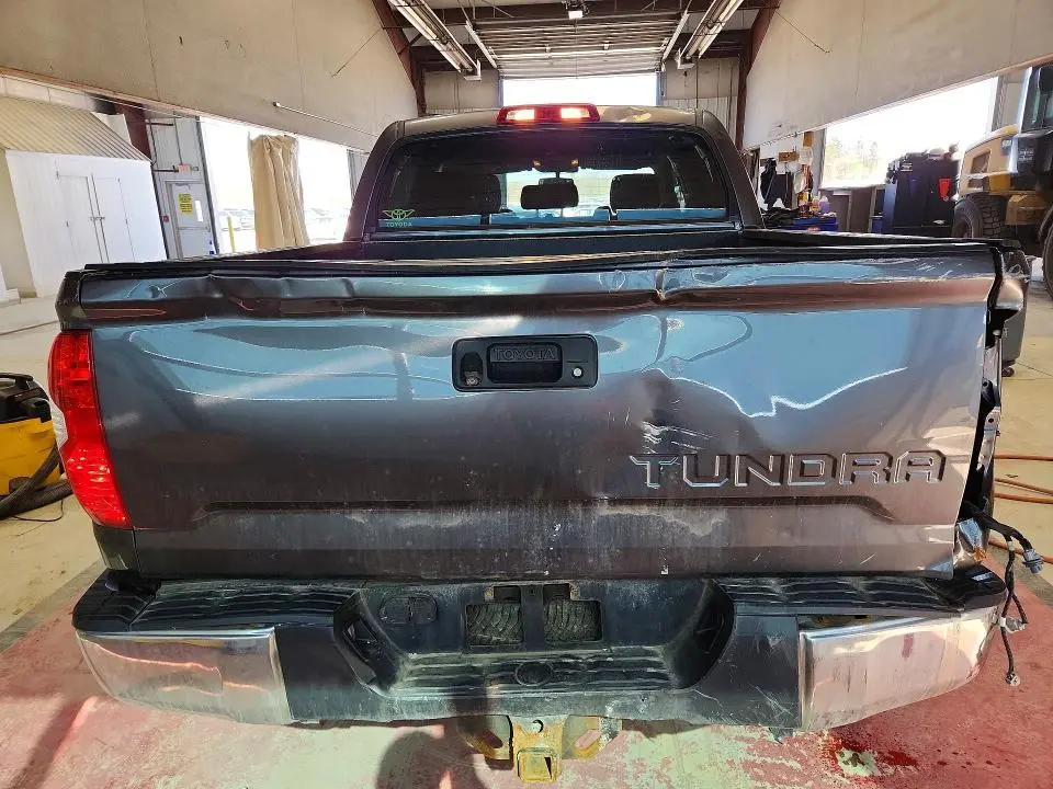 2015 TOYOTA TUNDRA SR5  