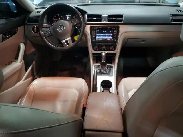 2013 VOLKSWAGEN PASSAT SE  