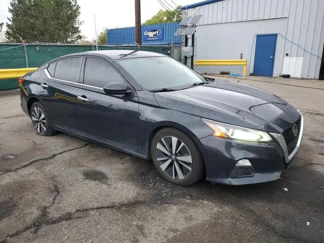 2022 NISSAN ALTIMA SV  