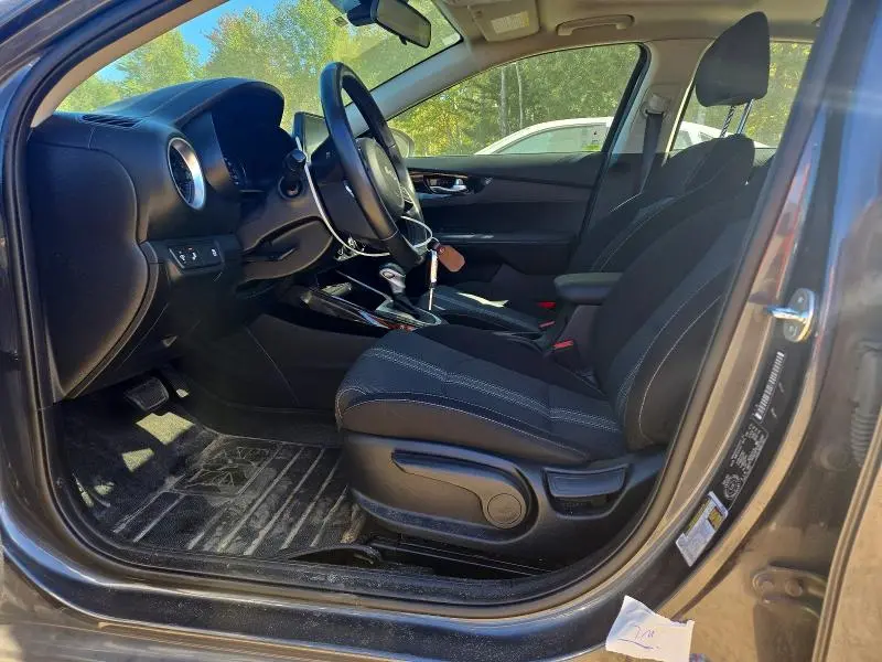 2023 KIA FORTE EX  