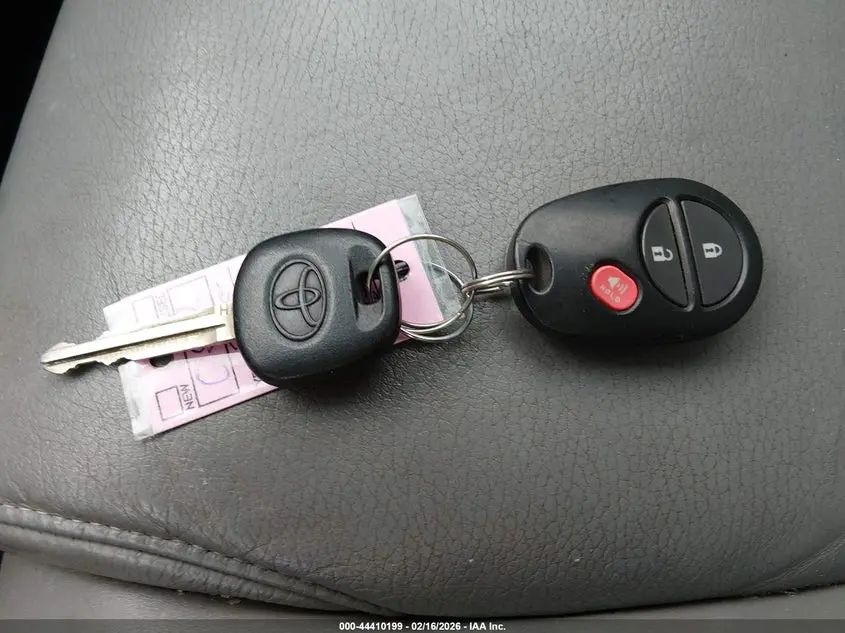 2015 TOYOTA SEQUOIA SR5 5.7L V8