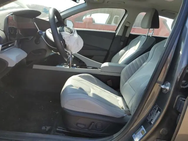 2024 HYUNDAI ELANTRA LIMITED  