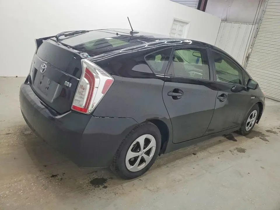 2015 TOYOTA PRIUS FOUR  