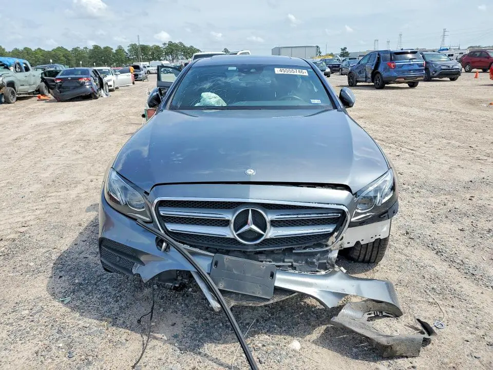 2017 MERCEDES-BENZ E 300  