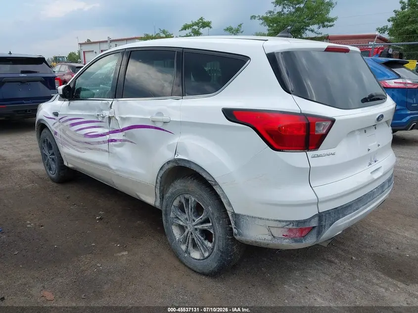 2019 FORD ESCAPE SE