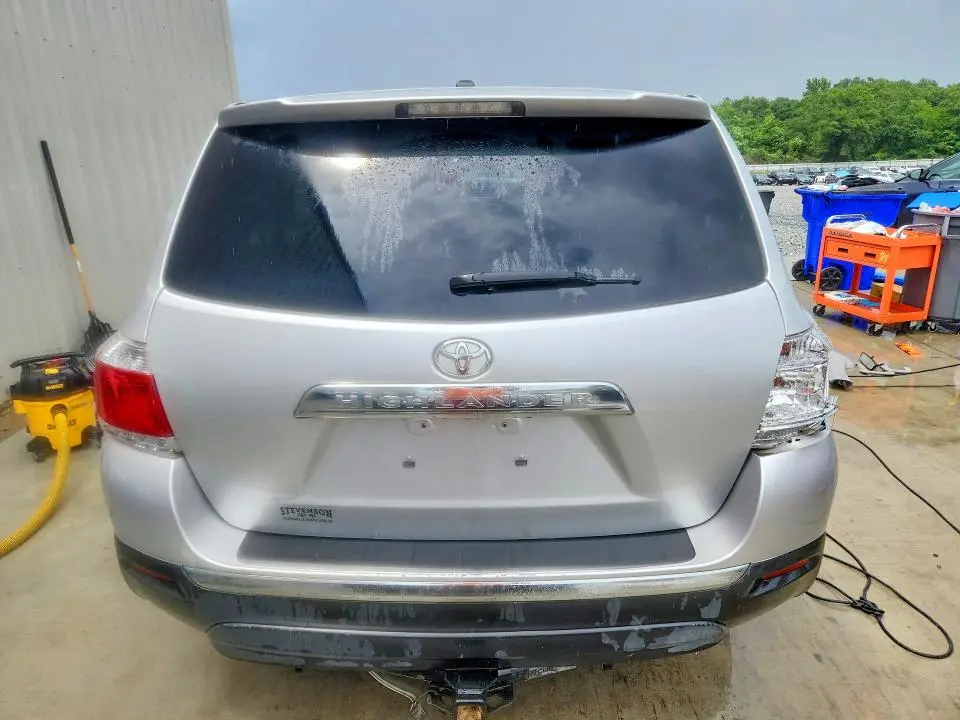 2012 TOYOTA HIGHLANDER BASE  