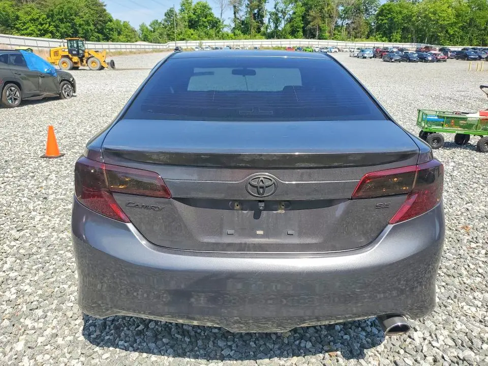 2013 TOYOTA CAMRY SE  