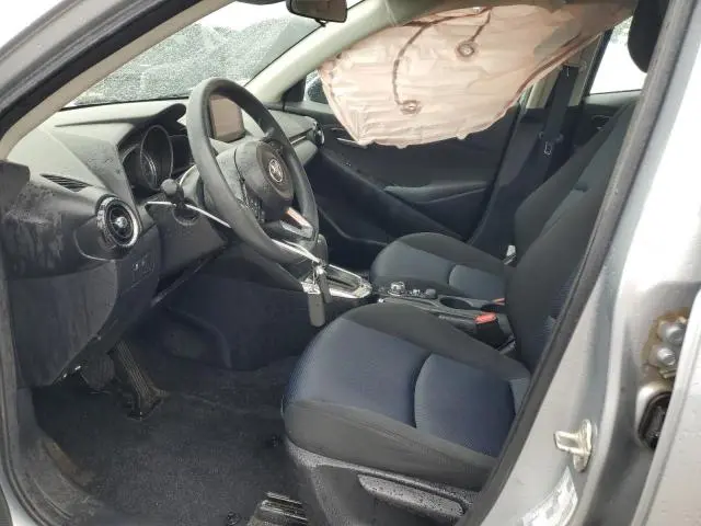 2019 TOYOTA YARIS L  