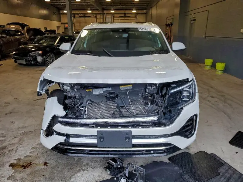 2024 VOLKSWAGEN ATLAS CROSS SPORT SEL R-LINE  