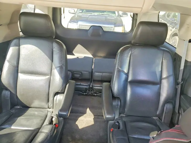 2011 CADILLAC ESCALADE PREMIUM  