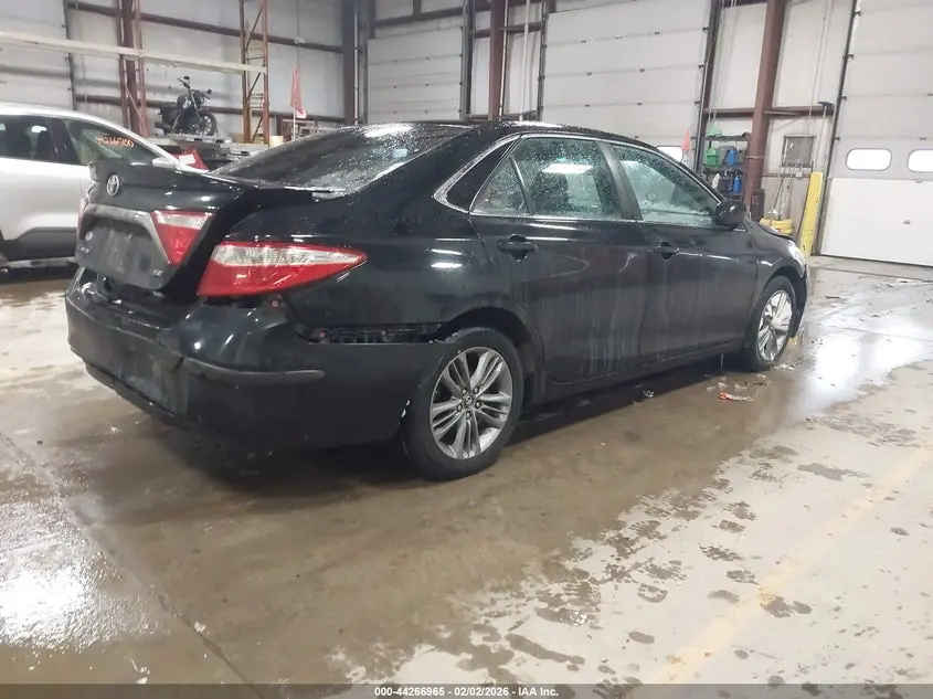2017 TOYOTA CAMRY SE