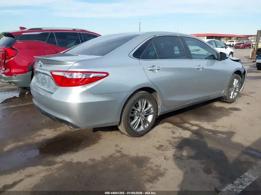 2016 TOYOTA CAMRY SE