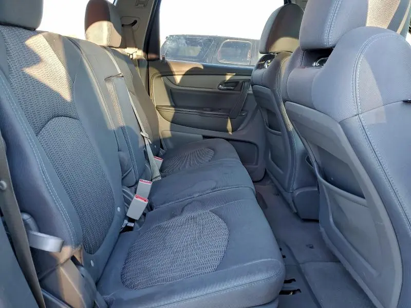 2015 CHEVROLET TRAVERSE LS  