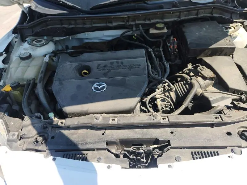 2011 MAZDA 3 S  