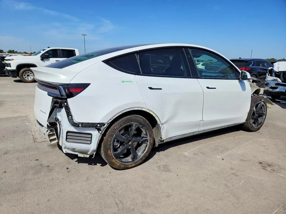 2026 TESLA MODEL Y   