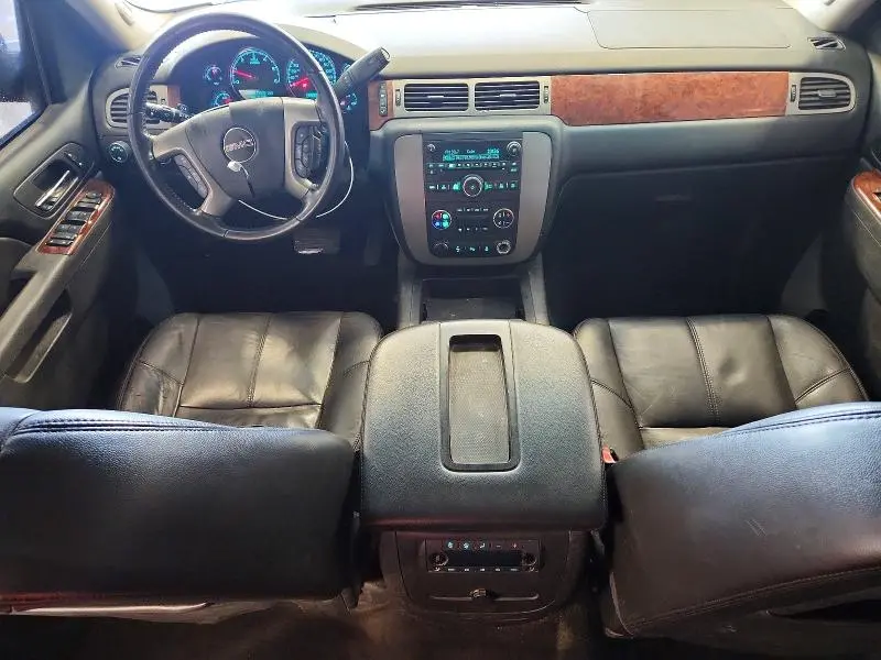2013 GMC YUKON XL K1500 SLT  