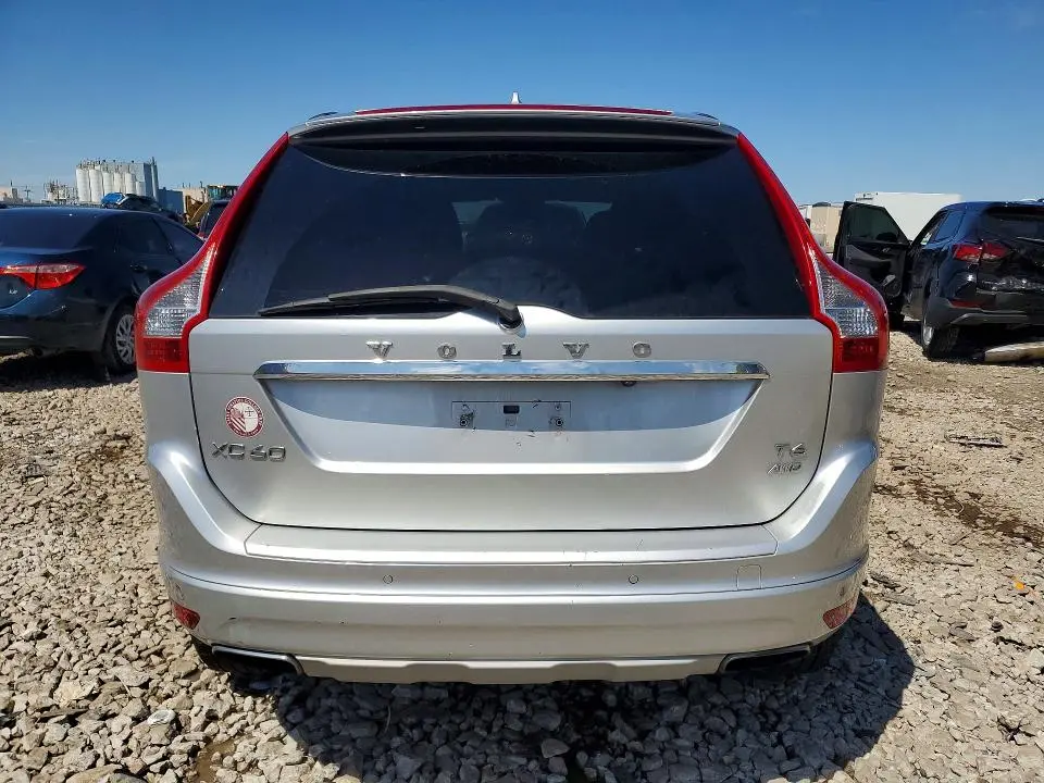 2016 VOLVO XC60 T6 PREMIER  