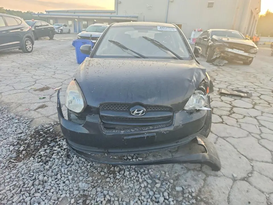 2011 HYUNDAI ACCENT GS  