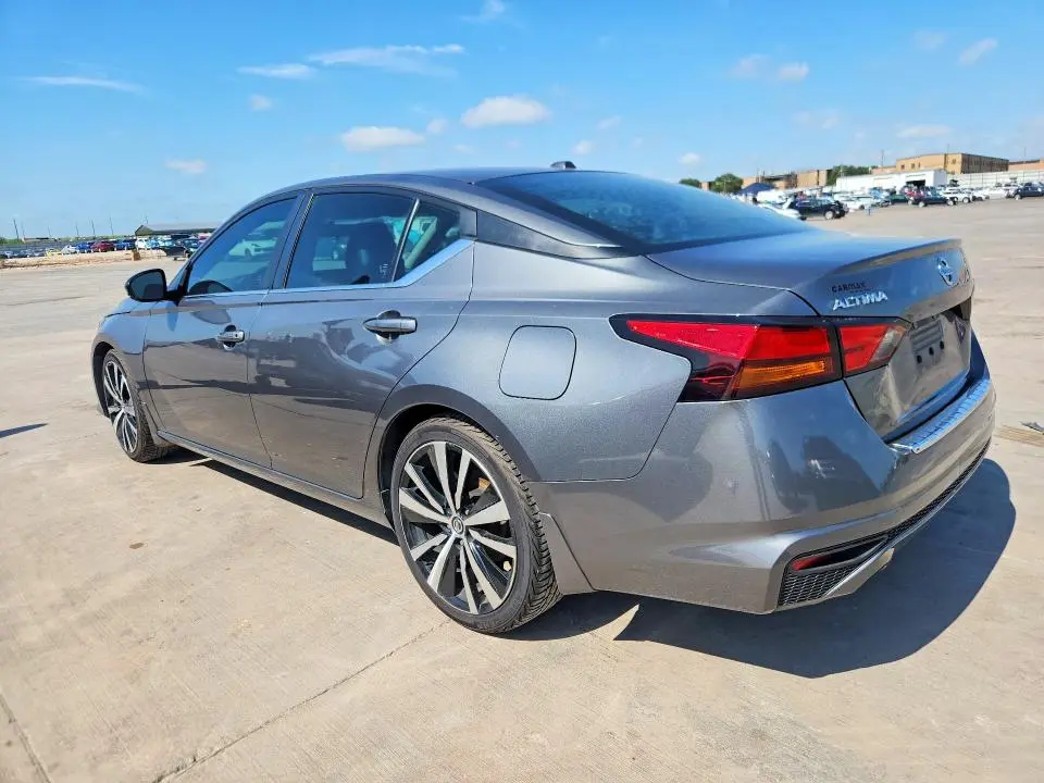 2019 NISSAN ALTIMA SR  