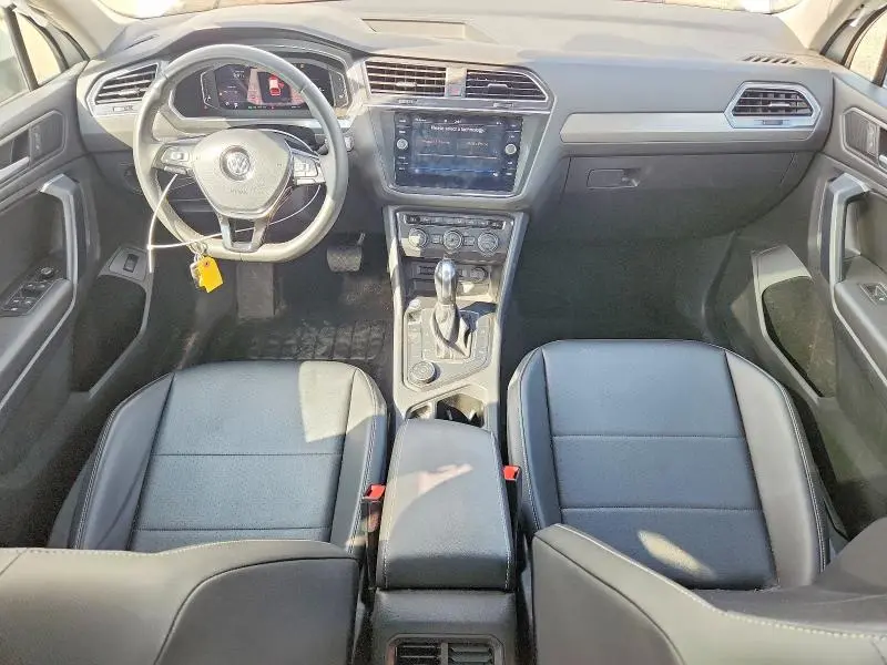 2021 VOLKSWAGEN TIGUAN SE  