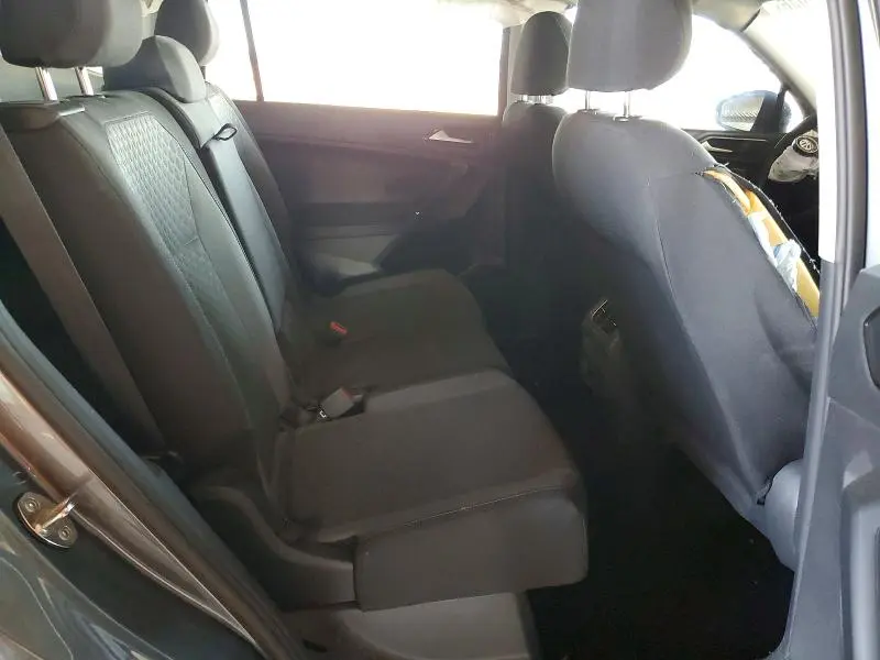 2018 VOLKSWAGEN TIGUAN S  