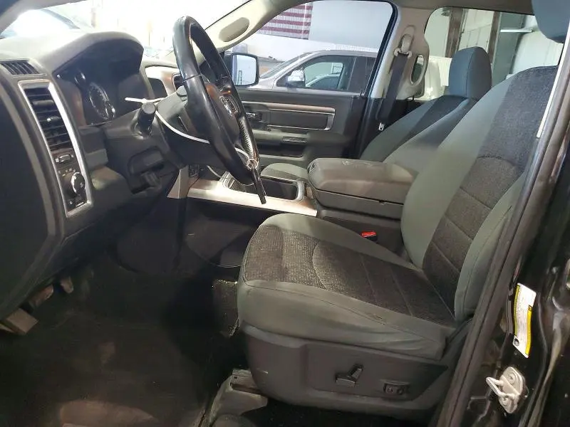 2018 RAM 1500 SLT  