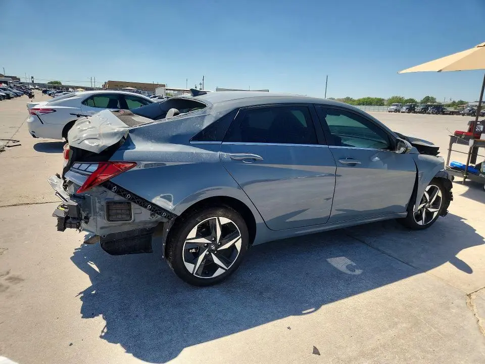 2022 HYUNDAI ELANTRA LIMITED  