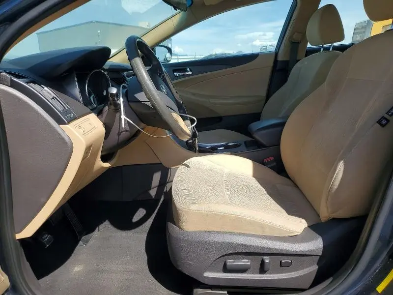 2011 HYUNDAI SONATA GLS  