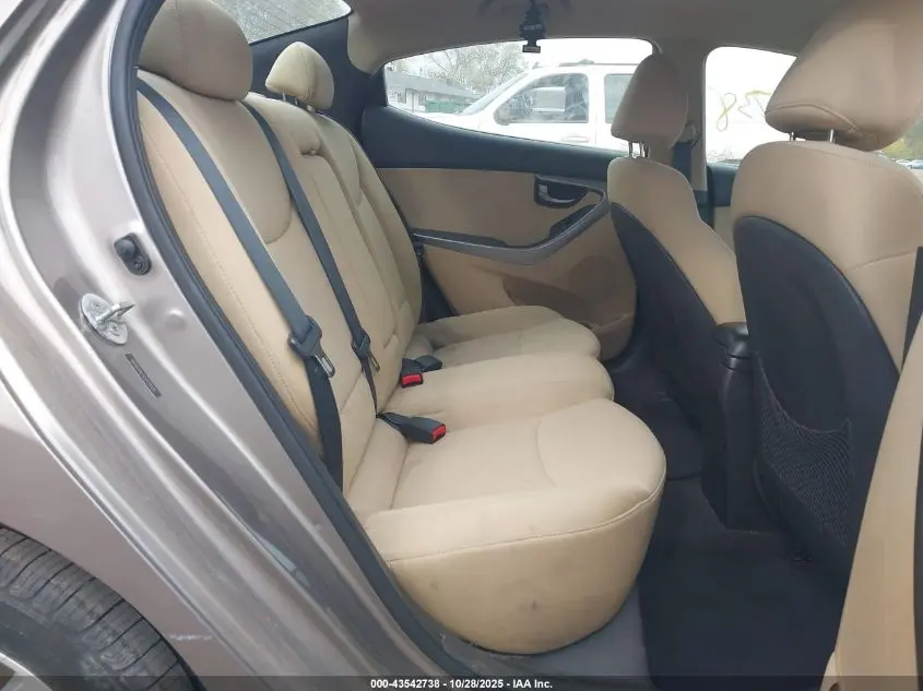 2012 HYUNDAI ELANTRA GLS