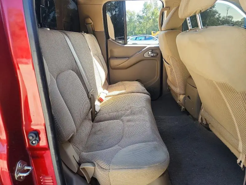 2016 NISSAN FRONTIER SV  