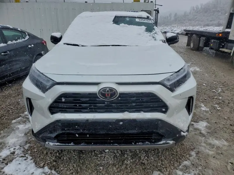 2025 TOYOTA RAV4 XSE  