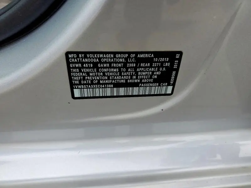 2014 VOLKSWAGEN PASSAT SE  