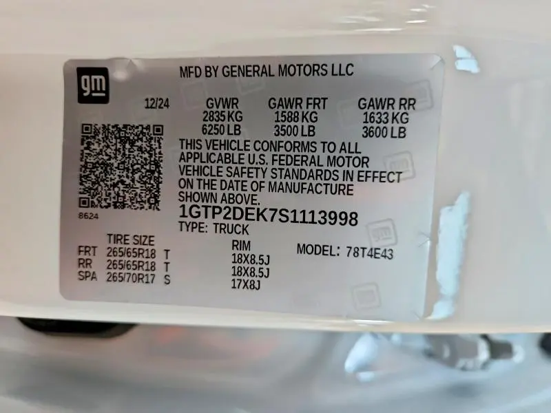 2025 GMC CANYON AT4  