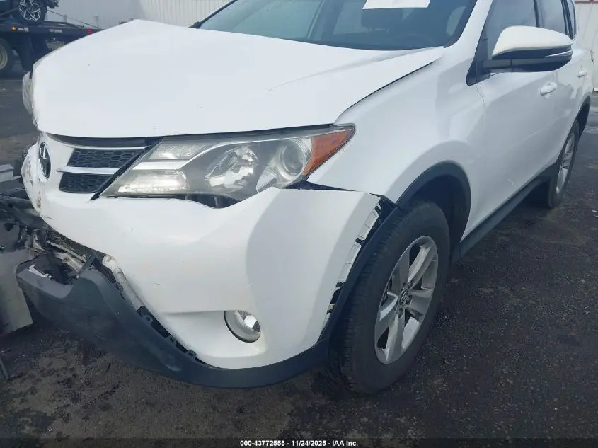 2015 TOYOTA RAV4 XLE