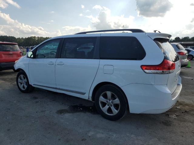 2014 TOYOTA SIENNA LE