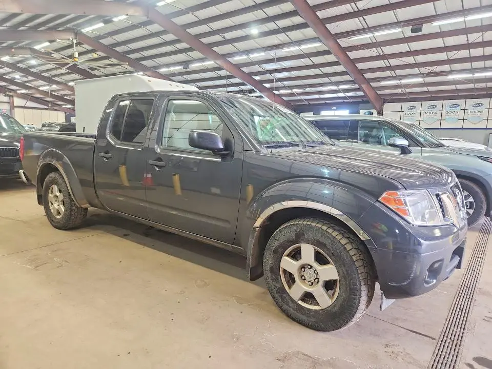 2013 NISSAN FRONTIER SV  