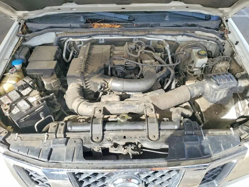 2014 NISSAN FRONTIER S  
