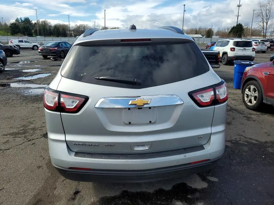 2017 CHEVROLET TRAVERSE LT  
