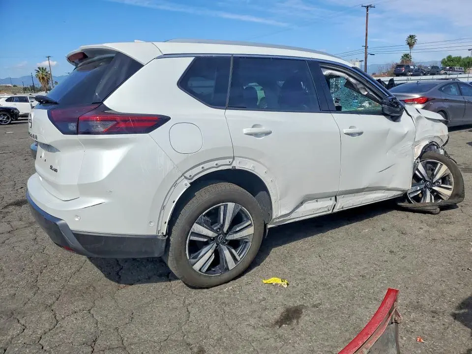 2026 NISSAN ROGUE SL  
