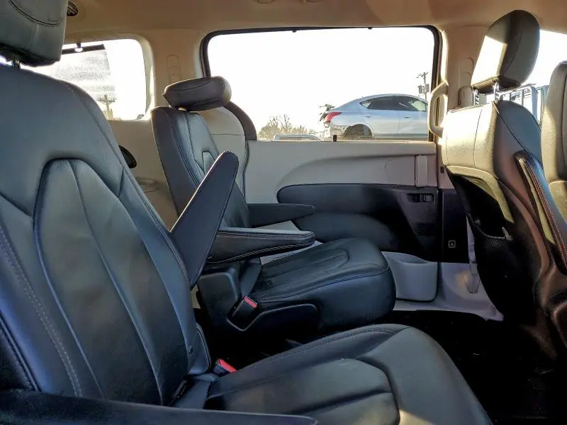 2017 CHRYSLER PACIFICA TOURING L  