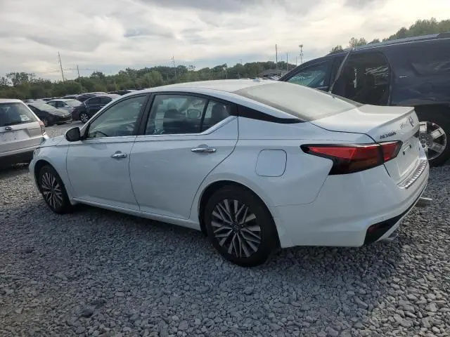 2023 NISSAN ALTIMA SV  