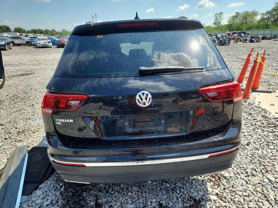 2021 VOLKSWAGEN TIGUAN SE  