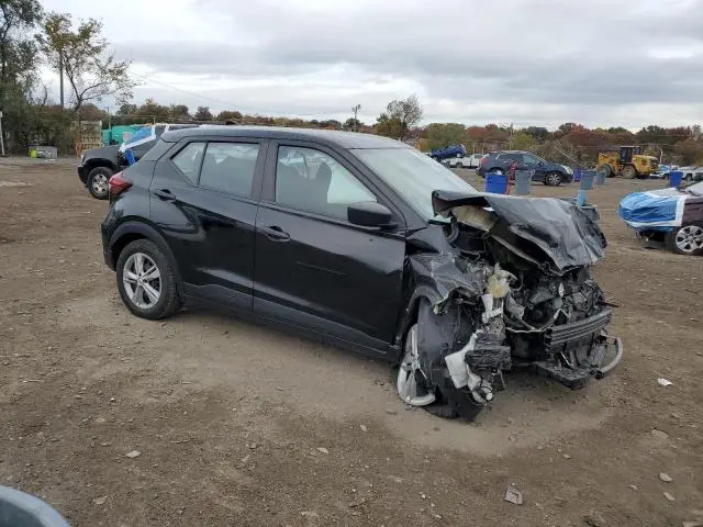 2022 NISSAN KICKS S  
